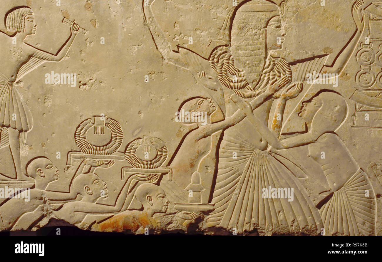 Relief aus dem Grab des Haremhab Ägypten, Ägyptische (haremhab war der letzte Pharao der 18. Dynastie in Ägypten. Er regierte 14 Jahre lang irgendwo zwischen 1319 v. Chr. und 1292 v. Chr.). Stockfoto