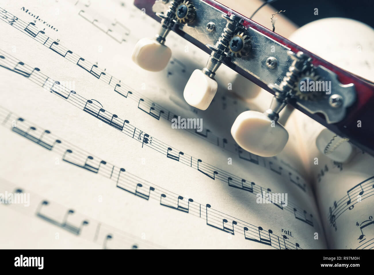 Musik Noten Vintage Noten Stockfotos und -bilder Kaufen - Alamy