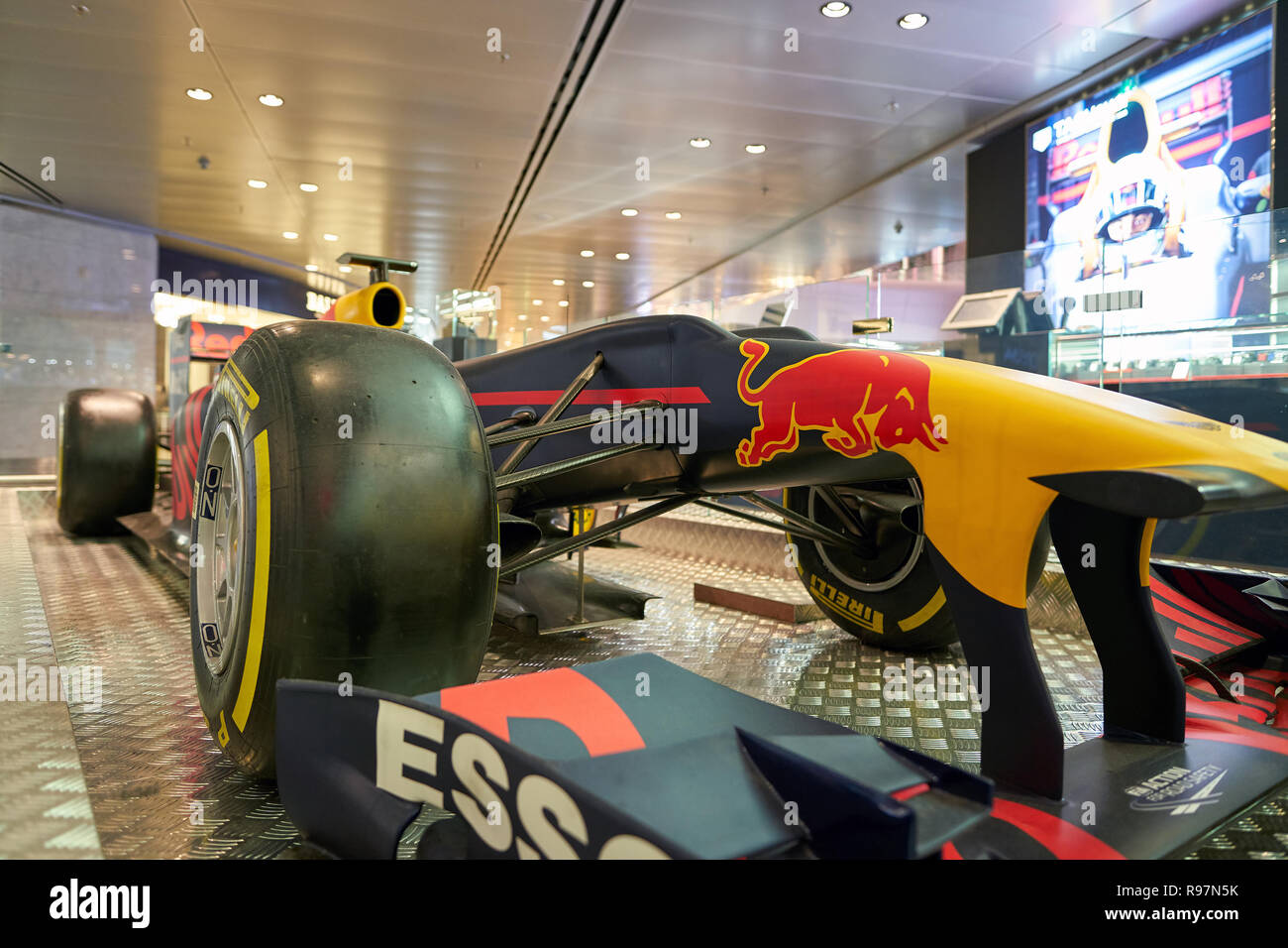 DOHA, Katar - ca. Mai 2017: Formel 1 Rennen auto an Hamad internationalen Flughafen von Doha, der Hauptstadt von Katar. Stockfoto