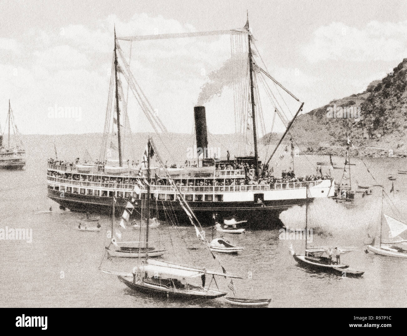 Die SS Cabrillo, einem hölzernen Dampfer zum Transport Touristen zwischen den Los Angeles Harbor und Avalon und zwei Häfen auf Santa Catalina Island, Kalifornien, Vereinigte Staaten von Amerika, hier beim Landeanflug auf Avalon C. 1915. Von wunderbaren Kalifornien, veröffentlicht 1915. Stockfoto