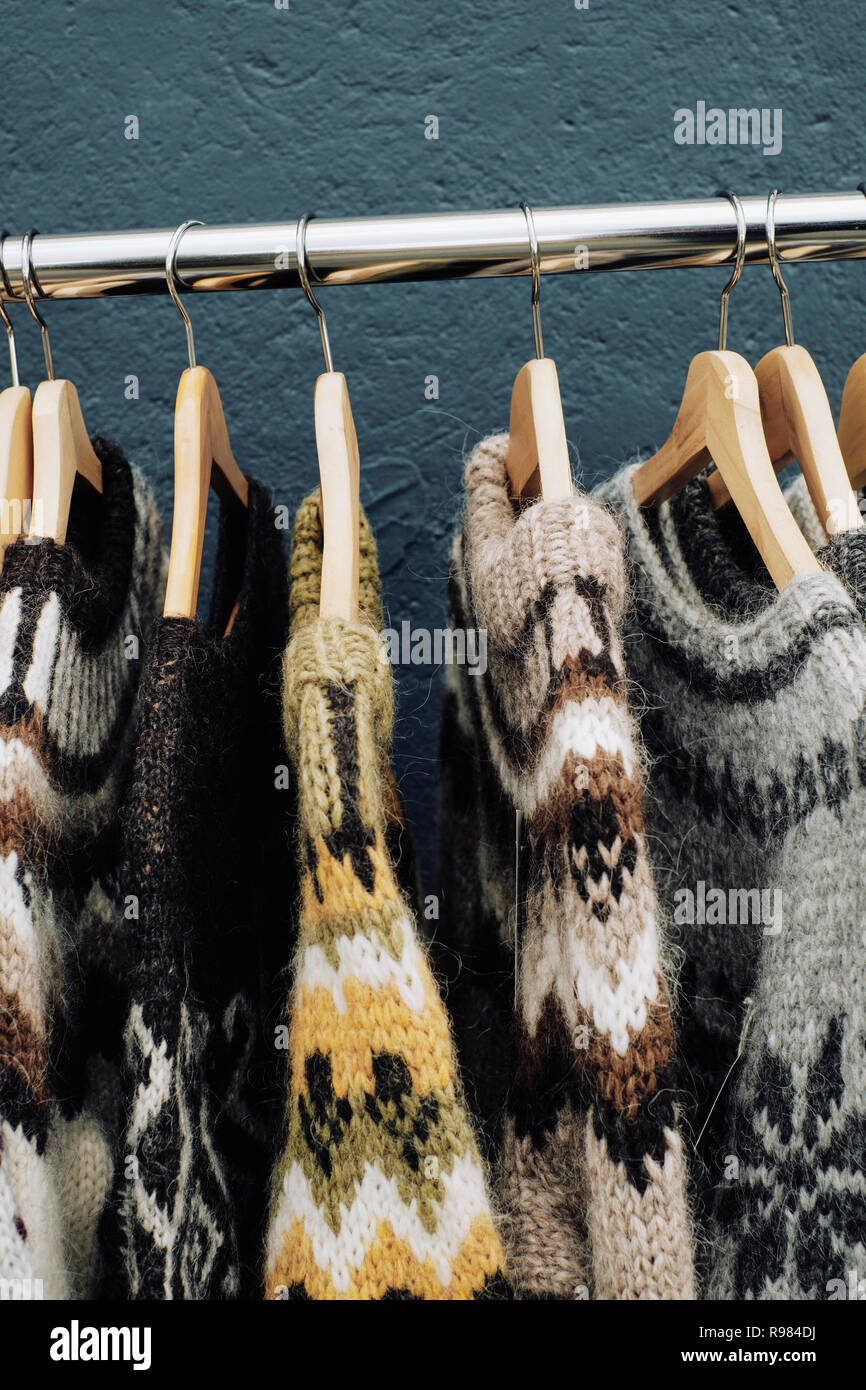 Traditionelle Hand gestrickte Isländische wolle Lopapeysa Pullover Stockfoto