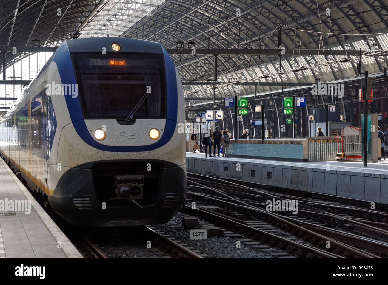Bahnhof amsterdam centraal Fotos und Bildmaterial in hoher Auflösung Alamy