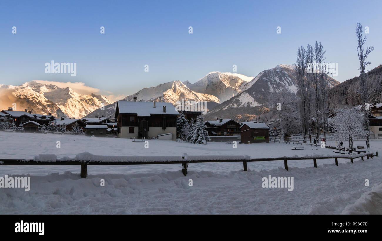 Courchevel, Le Praz, 1300 m, Dorf in den 3 Vallées, Les Trois Vallees, Rhone Alpes, Savoie, Frankreich, Ski Resort, Französische Alpen Stockfoto