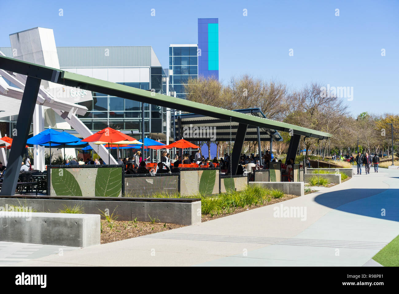 März 7, 2018 Mountain View/CA/USA - Mittagessen im Freien Bereich die wichtigsten Google Campus in Silicon Valley, südlich der San Francisco Bay Gegend Stockfoto