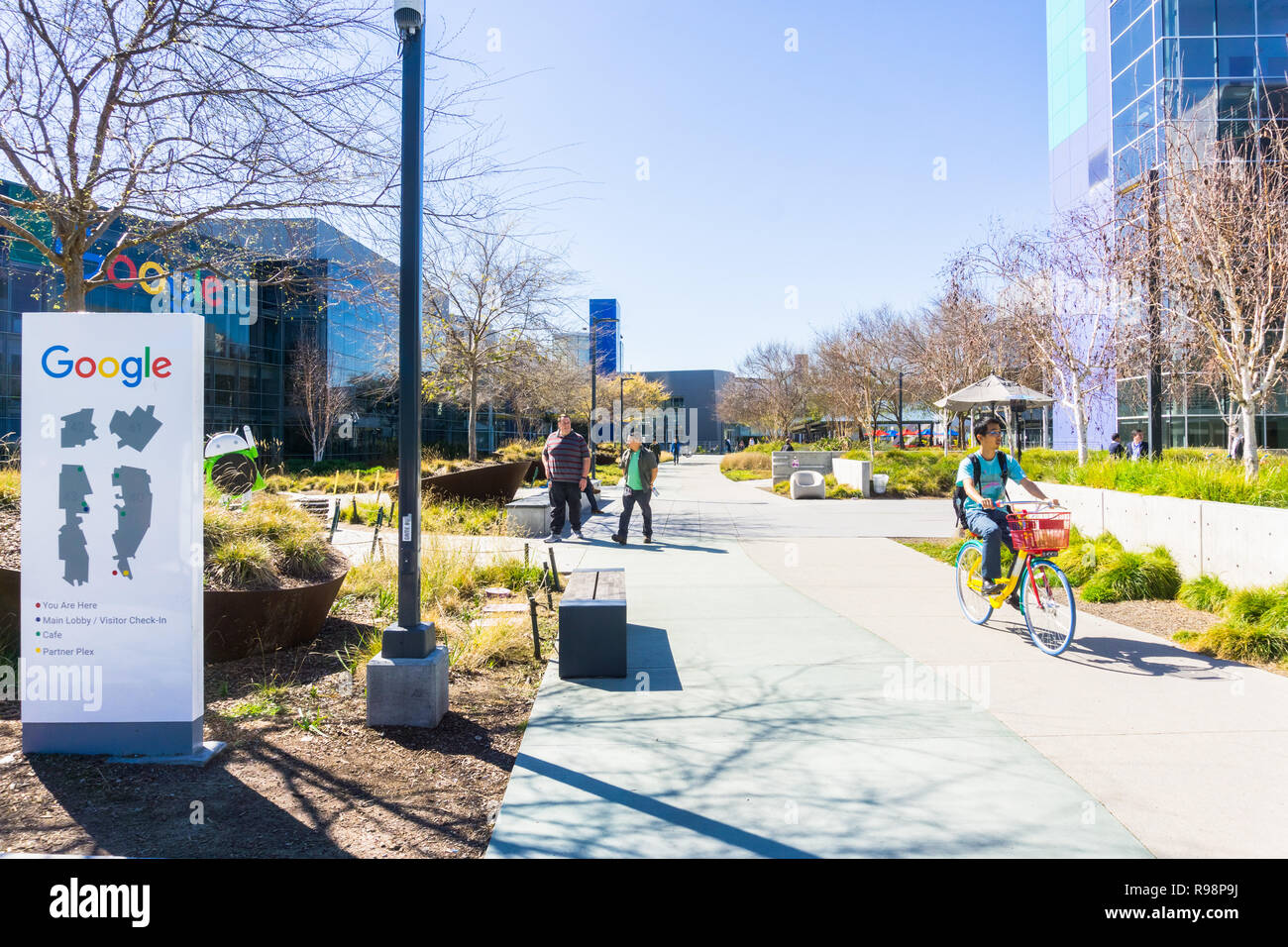 März 7, 2018 Mountain View/CA/USA - Eingang zum Googleplex, das Google Campus in Silicon Valley, South San Francisco Bucht ein Stockfoto
