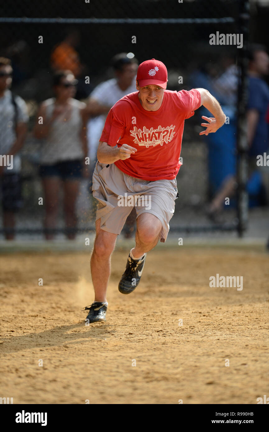 Softball Spieler im Central Park in New York City Stockfoto