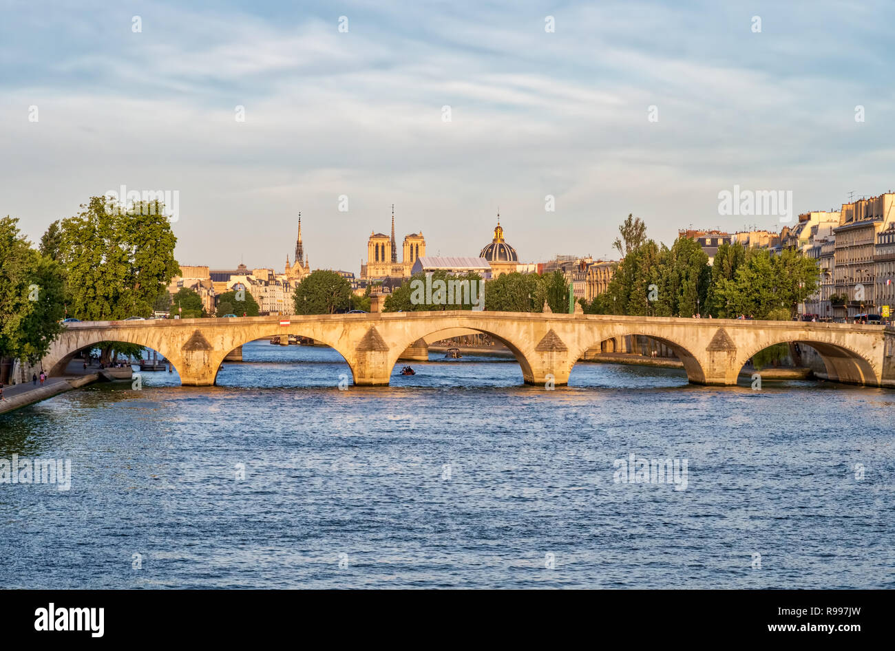 Pont Royal Brücke am Goldenen Stunde - Paris, Frankreich Stockfoto