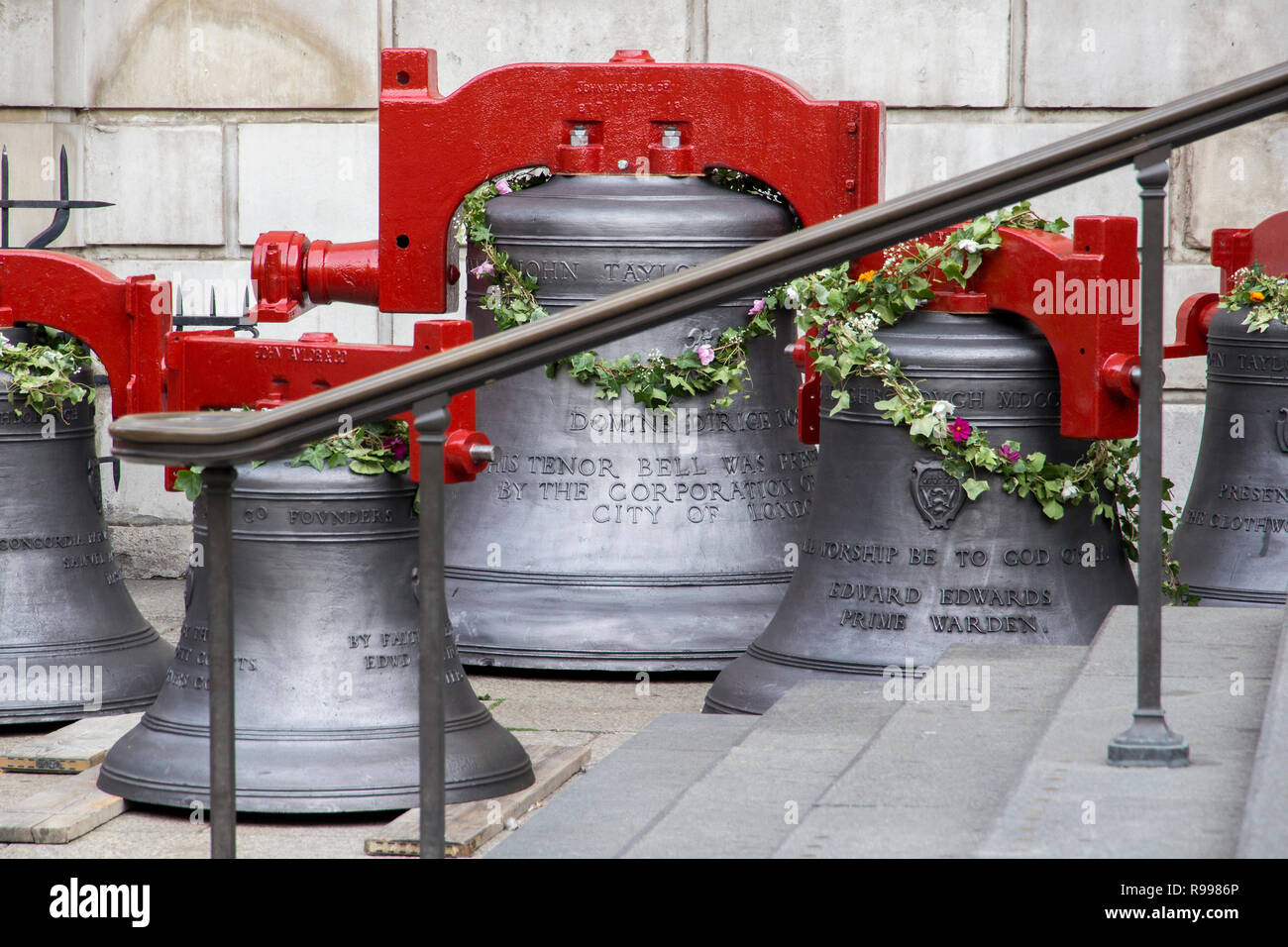 LONDON, UK, 20. Mai 2017. Seltene Sichtung der Glocken der St. Pauls Kathedrale in der für die Renovierung, London, England, UK, 20. Mai 2017. Stockfoto