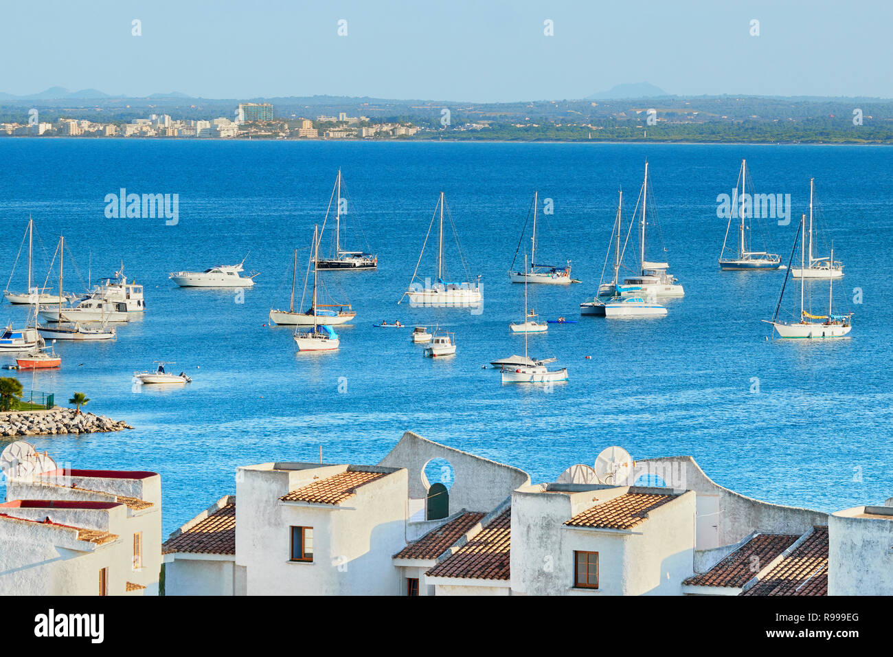 Hafen von Alcudia, touristischen Zentrum im Norden von Mallorca, Spanien. Stockfoto