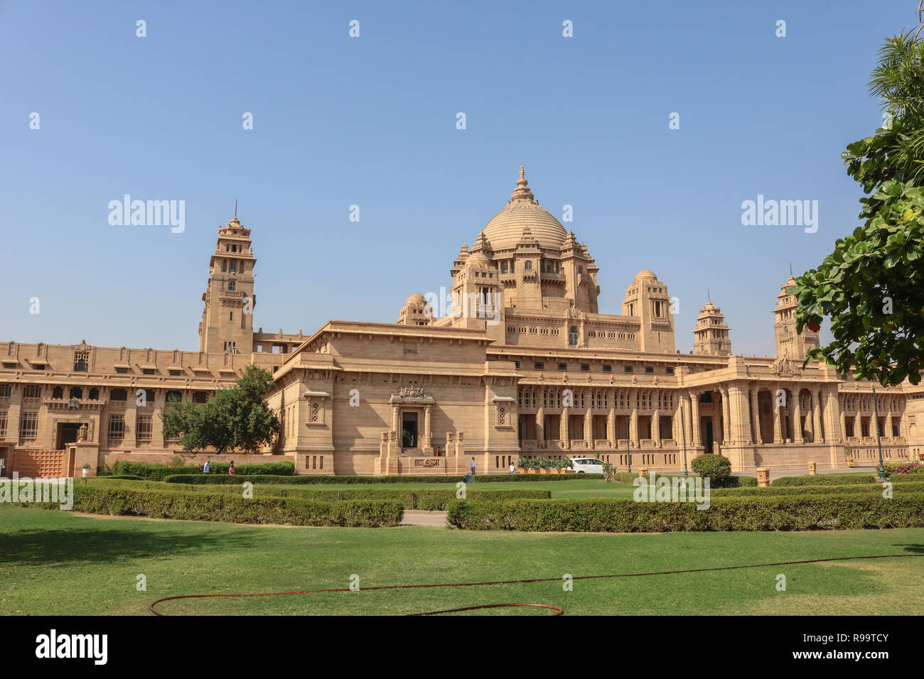 Umaid Bhawan Palace, Jodhpur, Rajasthan gelegen, ist einer der größten privaten Residenzen der Welt. Ein Teil des Palastes wird von Taj Hotels verwaltet. Stockfoto