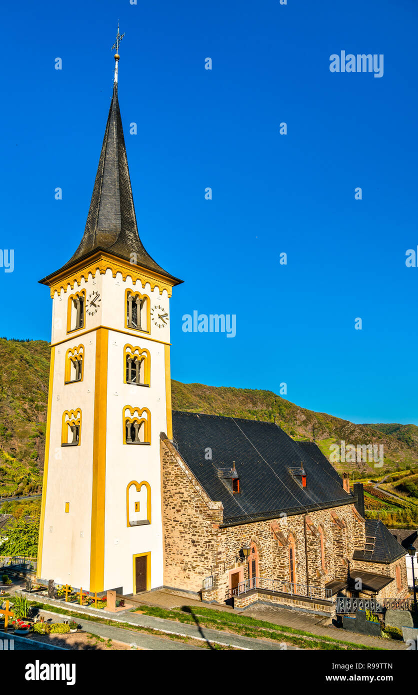 Saint Lawrence Katholische Kirche in Bremm, Deutschland Stockfoto