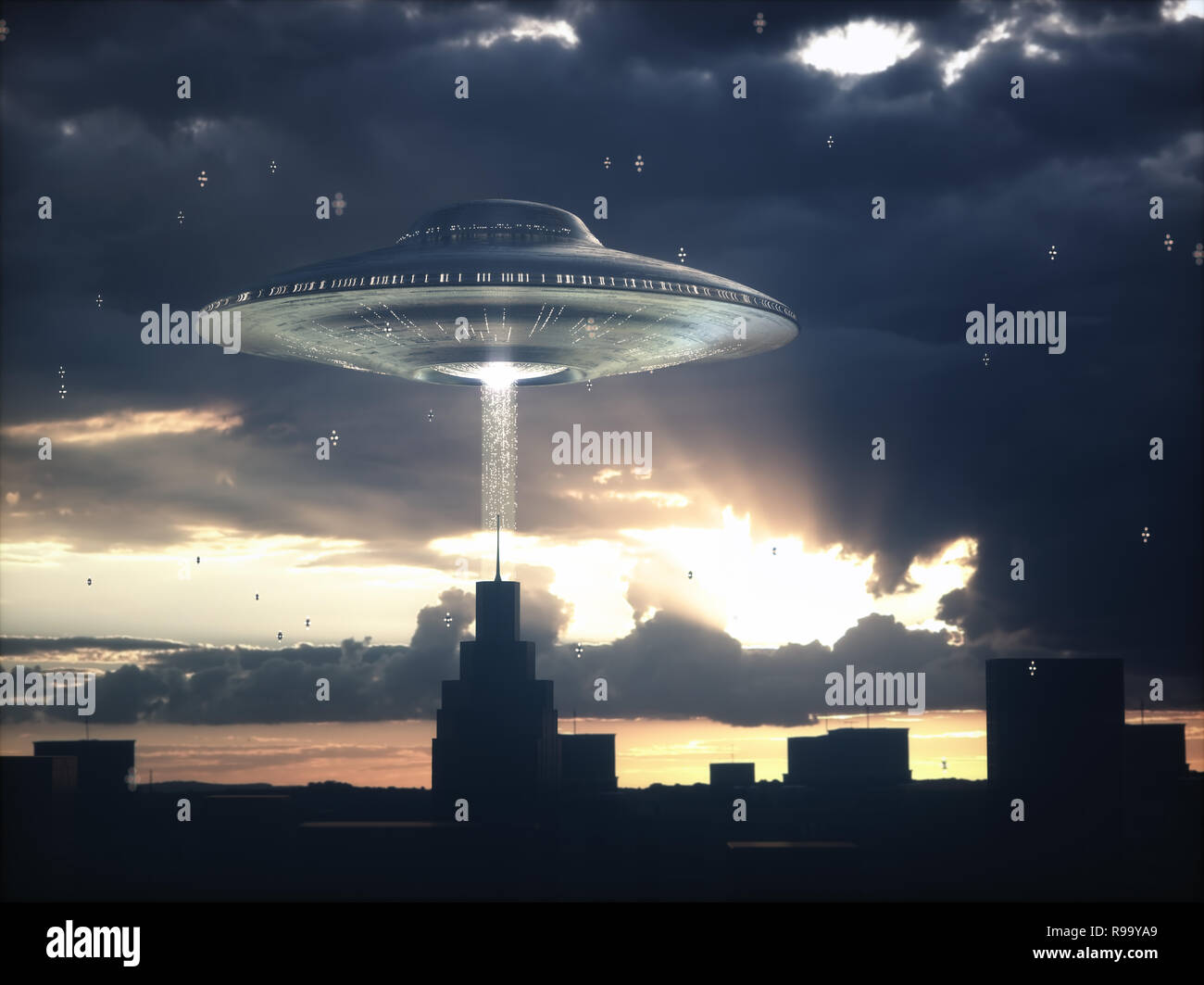 Außerirdisches Raumschiff fliegen über Gebäude bei Sonnenuntergang. Bild Konzept der Alien Invasion. Stockfoto