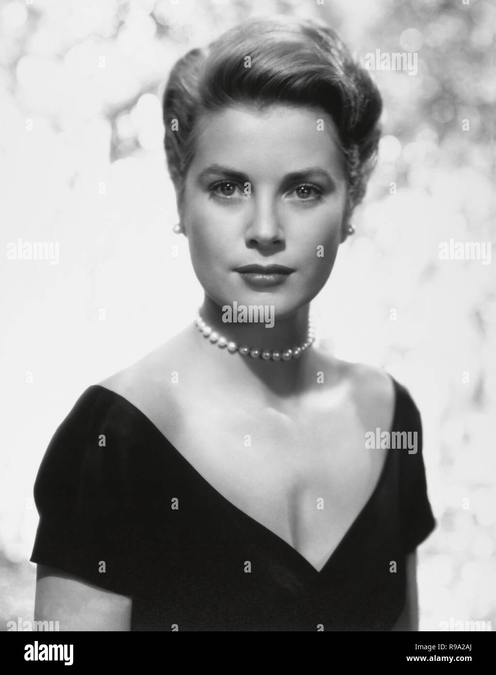 Original Film Titel: HECKSCHEIBE. Englischer Titel: HECKSCHEIBE. Jahr: 1954. Regie: Alfred Hitchcock. Stars: Grace Kelly. Quelle: Paramount Pictures/Album Stockfoto