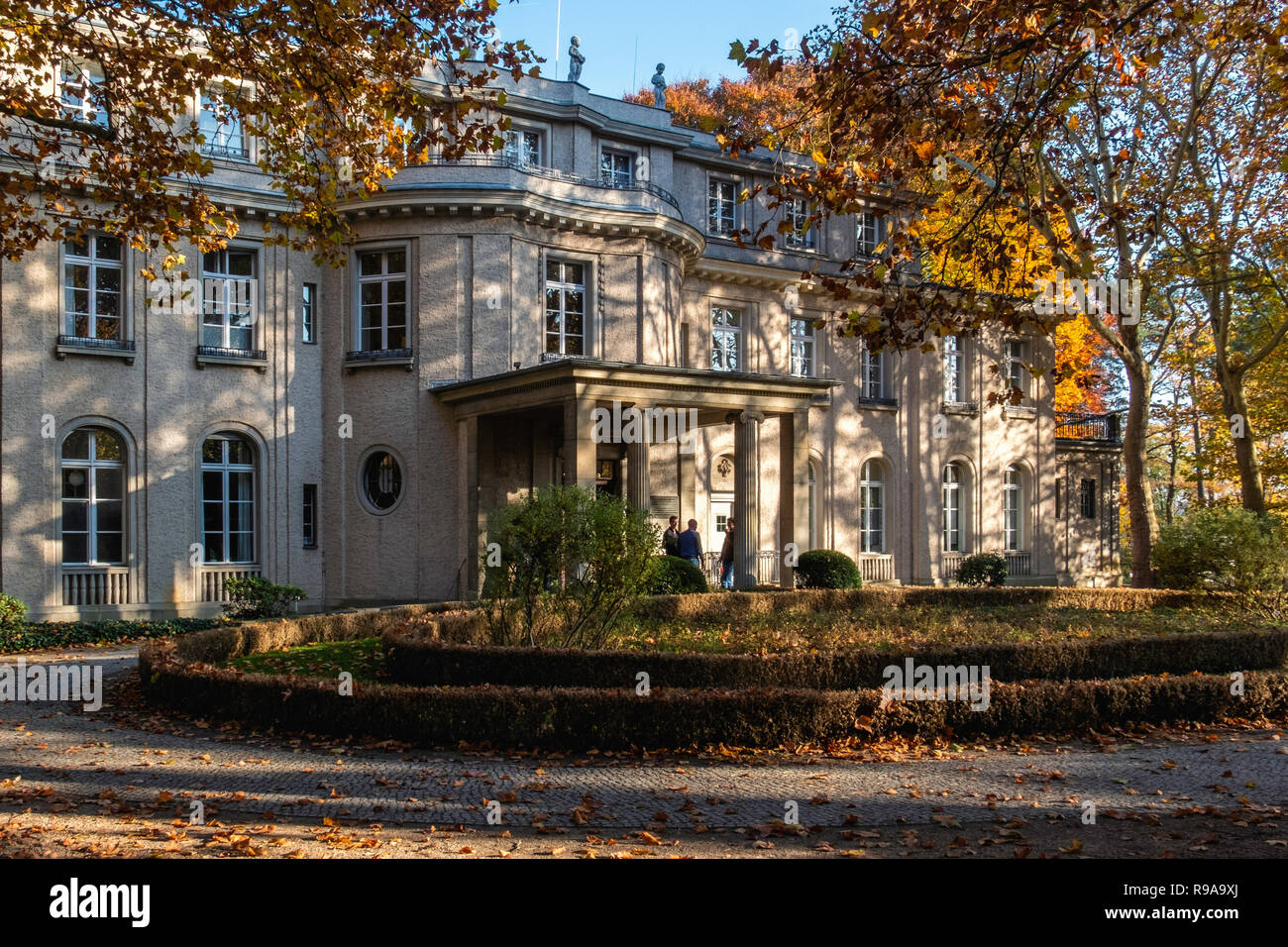 Berlin. Haus der Wannsee-Konferenz Gedenkstätte. Villa, wo Nazi- und SS-Führer trafen sich am 20. Januar 1942 die Deportation und Vernichtung der Juden zu planen Stockfoto