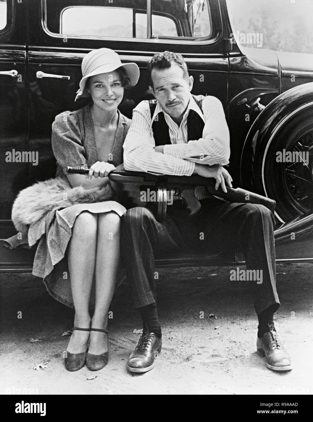 Original Film Titel: Dillinger. Englischer Titel: Dillinger. Jahr: 1973. Regisseur: John MILIUS. Stars: WARREN OATES; MICHELLE PHILLIPS. Kreditkarten: American/international/Album Stockfoto