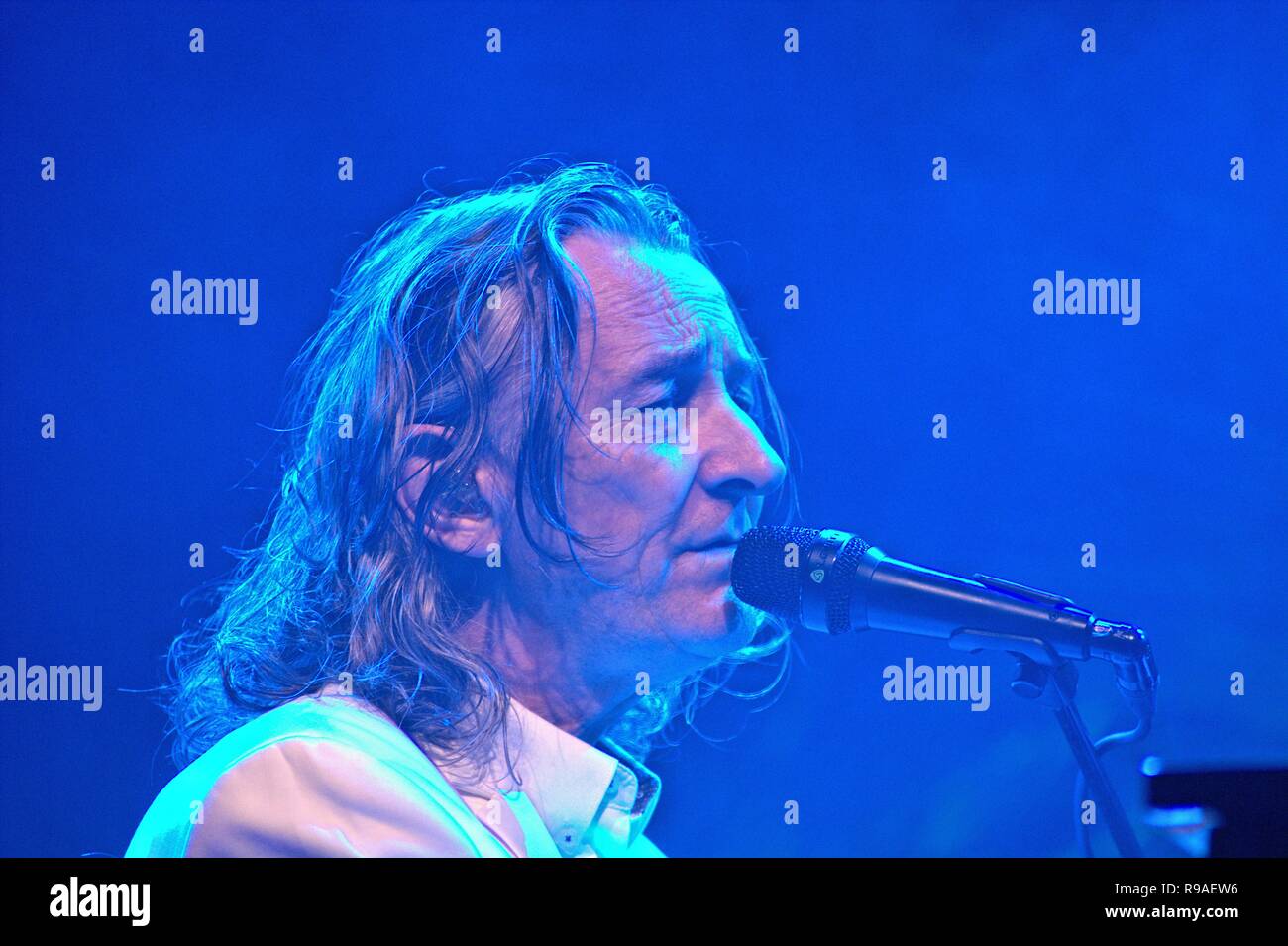 04. August 2017 - Roger Hodgson und Charles Roger Butterfische Hodgson, withbegrunder, ehemaliger Frontmann, Sänger und Songwriter der Britischen Pop/Rock Band Supertramp bei seinem Konzert in der holstenhalle 1 in Neumünster. Der Gig war Teil der "Breakfast in America", World Tour, dem Schleswig-Holstein Musik Festival veranstaltet. | August 4th, 2017 - Roger Hodgson aka Charles Roger Butterfische Hodgson, Gründer, vor Frontmann, Sänger und Songwriter der Britischen Pop/Rock Band Supertramp bei seinem Konzert in der holstenhalle in Neumünster, Deutschland. Die Show ist im Zusammenhang mit dem Frühstück in Amerika worl Stockfoto