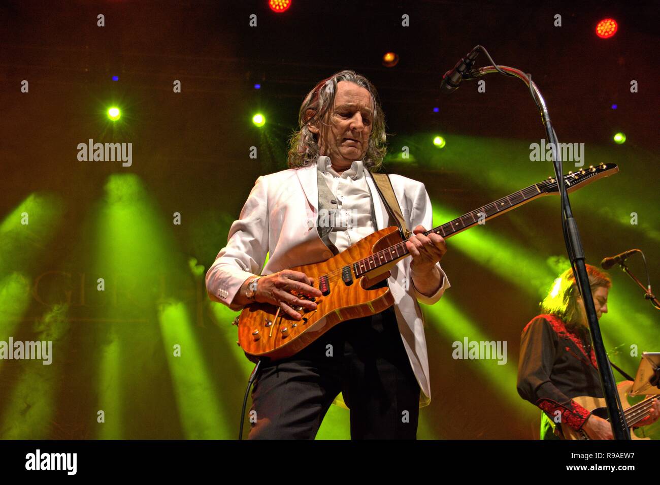 04. August 2017 - Roger Hodgson und Charles Roger Butterfische Hodgson, withbegrunder, ehemaliger Frontmann, Sänger und Songwriter der Britischen Pop/Rock Band Supertramp bei seinem Konzert in der holstenhalle 1 in Neumünster. Der Gig war Teil der "Breakfast in America", World Tour, dem Schleswig-Holstein Musik Festival veranstaltet. | August 4th, 2017 - Roger Hodgson aka Charles Roger Butterfische Hodgson, Gründer, vor Frontmann, Sänger und Songwriter der Britischen Pop/Rock Band Supertramp bei seinem Konzert in der holstenhalle in Neumünster, Deutschland. Die Show ist im Zusammenhang mit dem Frühstück in Amerika worl Stockfoto