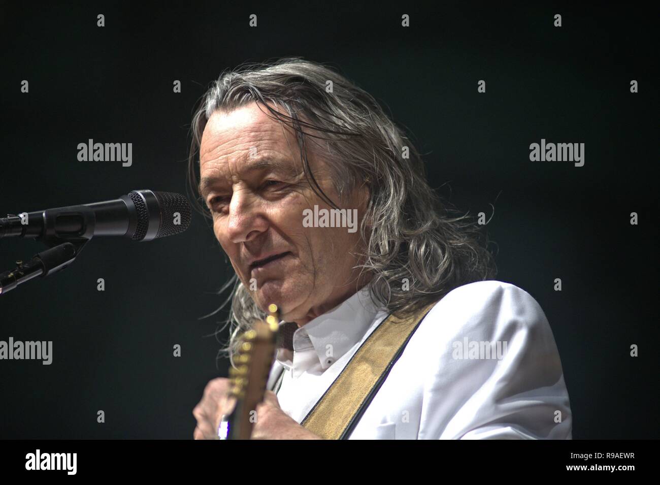 04. August 2017 - Roger Hodgson und Charles Roger Butterfische Hodgson, withbegrunder, ehemaliger Frontmann, Sänger und Songwriter der Britischen Pop/Rock Band Supertramp bei seinem Konzert in der holstenhalle 1 in Neumünster. Der Gig war Teil der "Breakfast in America", World Tour, dem Schleswig-Holstein Musik Festival veranstaltet. | August 4th, 2017 - Roger Hodgson aka Charles Roger Butterfische Hodgson, Gründer, vor Frontmann, Sänger und Songwriter der Britischen Pop/Rock Band Supertramp bei seinem Konzert in der holstenhalle in Neumünster, Deutschland. Die Show ist im Zusammenhang mit dem Frühstück in Amerika worl Stockfoto