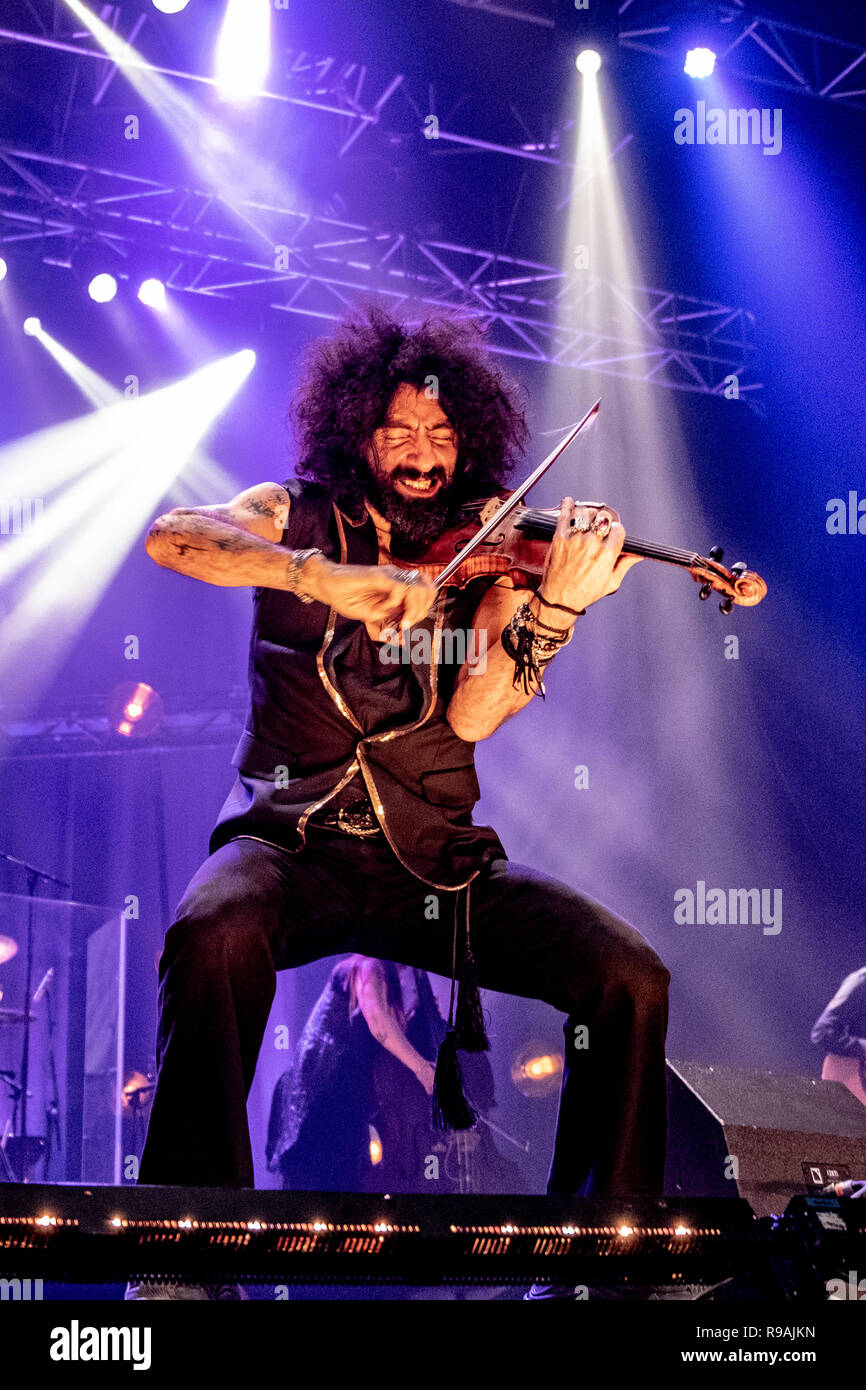 Padua, Italien. 20 Dez, 2018. Musik Konzert: Ara Malikian während die unglaubliche Welt Tour in Padua 20 Dezember 2019 Credit: Unabhängige Fotoagentur/Alamy leben Nachrichten Stockfoto