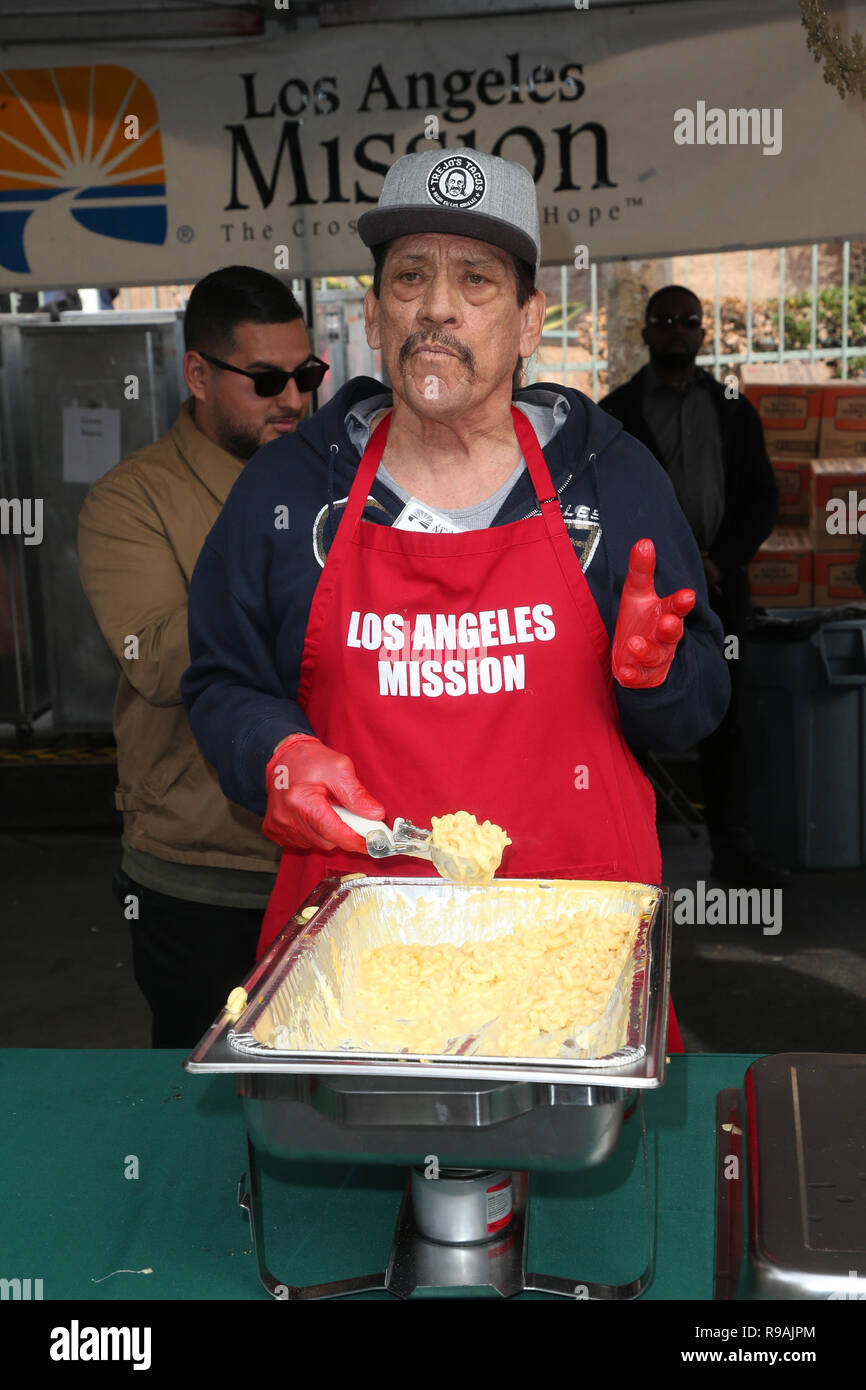 Los Angeles, Kalifornien, USA. 21 Dez, 2018. Danny Trejo auf der Los Angeles Mission Christmas Event am Los Angeles Mission in Los Angeles, Kalifornien am 21. Dezember 2018. Credit: Faye Sadou/Medien Punch/Alamy leben Nachrichten Stockfoto