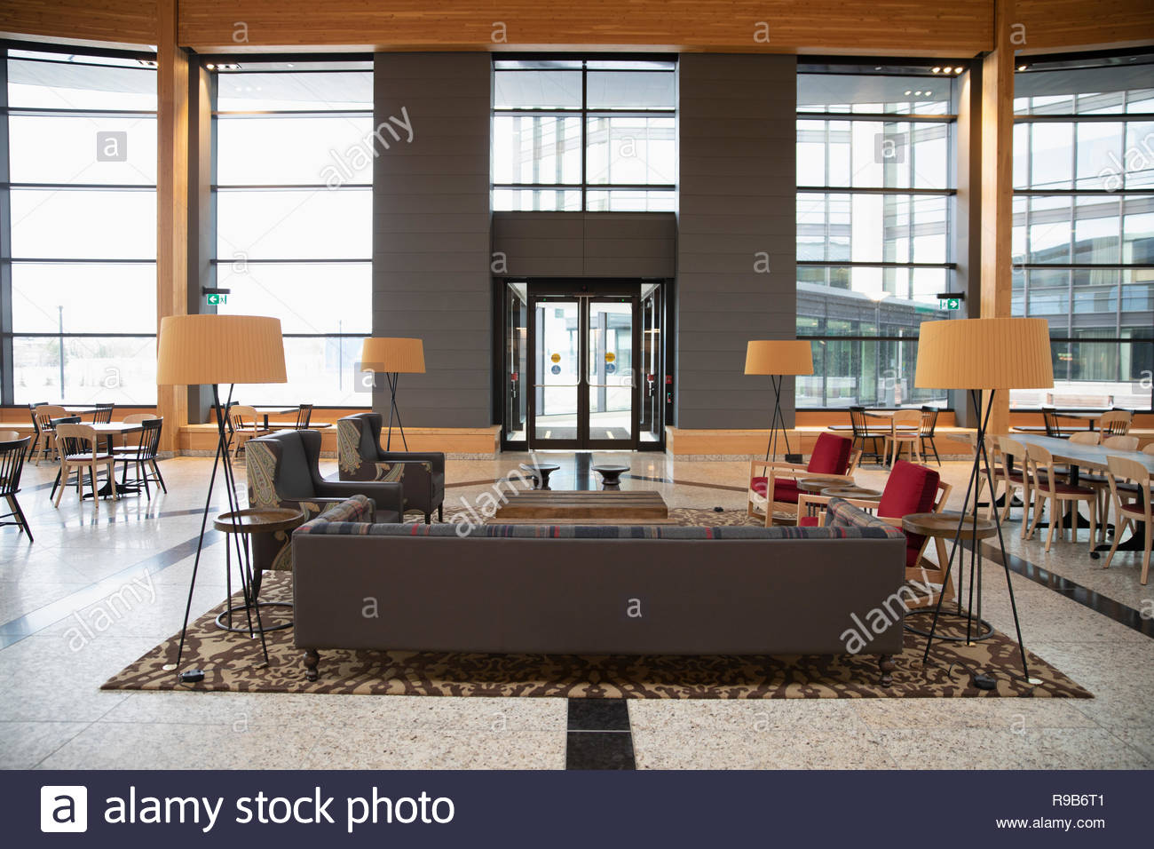 Sitzbereich in modernen Büro Lobby Stockfoto