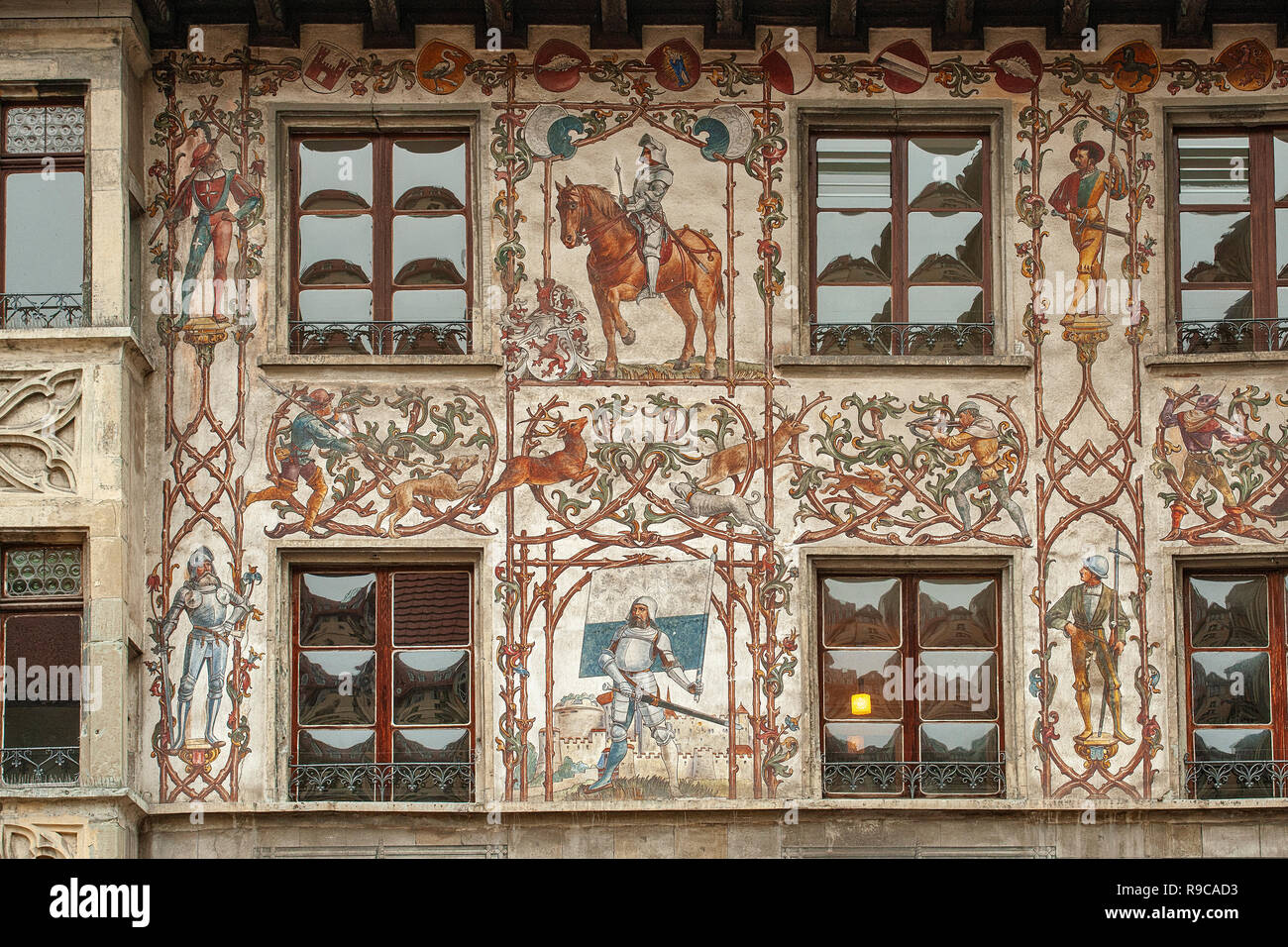 Dornach Haus ist neo-gotischen Gebäude mit Manieristischen Fresken an den Schweizer Sieg in der Schlacht bei Dornach gewidmet. Luzern, Schweiz Stockfoto