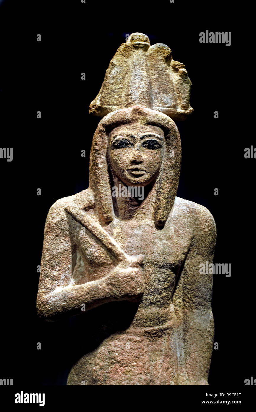 Der Pharao als Chief Army Commander. aus Deir el Medina 19. Dynastie (1292-1191 v. Chr.), Ägypten, Ägyptische. (Streitaxt in der Hand, mit der anderen hält er ein Gefangener, der von einem Löwen angegriffen wird. ) Stockfoto