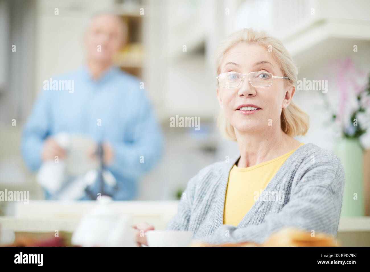 Im Alter von Frau Stockfoto