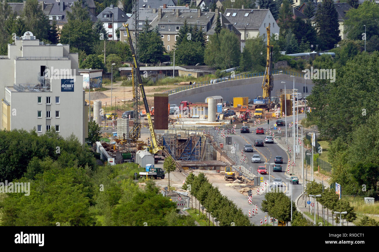 11.07.2006, Chemnitz, Sachsen, Deutschland - Luftbild der Baustelle des so  genannten Ueberfliegers der Neefestrasse. 0 UX 060711 D 334 CAROEX.JPG  [MODELL RELE Stockfotografie - Alamy