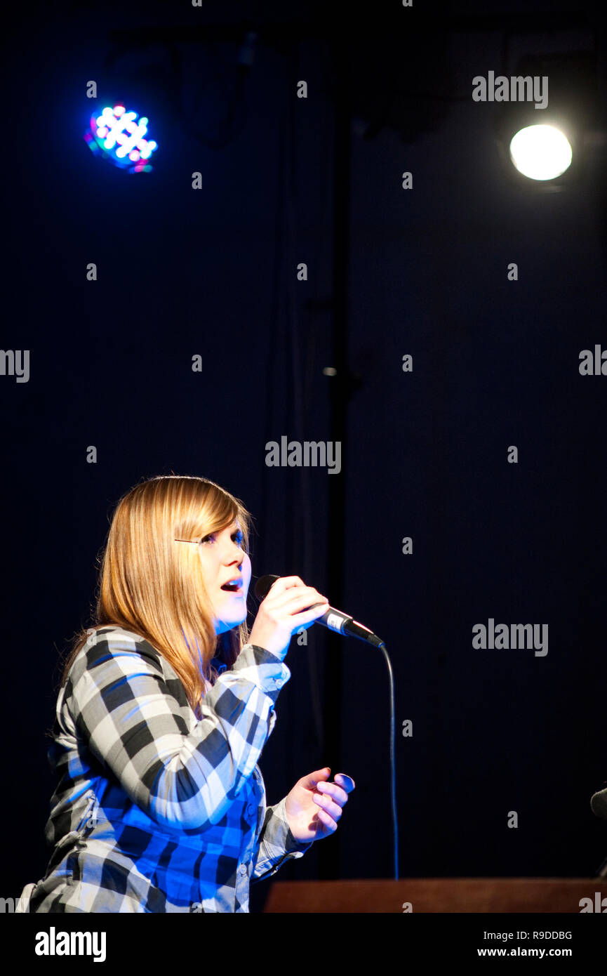 03.02.2010, Chemnitz, Sachsen, Deutschland - Musikschule Chemnitz. 0 UX 100203 D508 CAROEX.JPG [MODEL RELEASE: NEIN PROPERTY RELEASE: NEIN (c) caro Fotoagentur Stockfoto