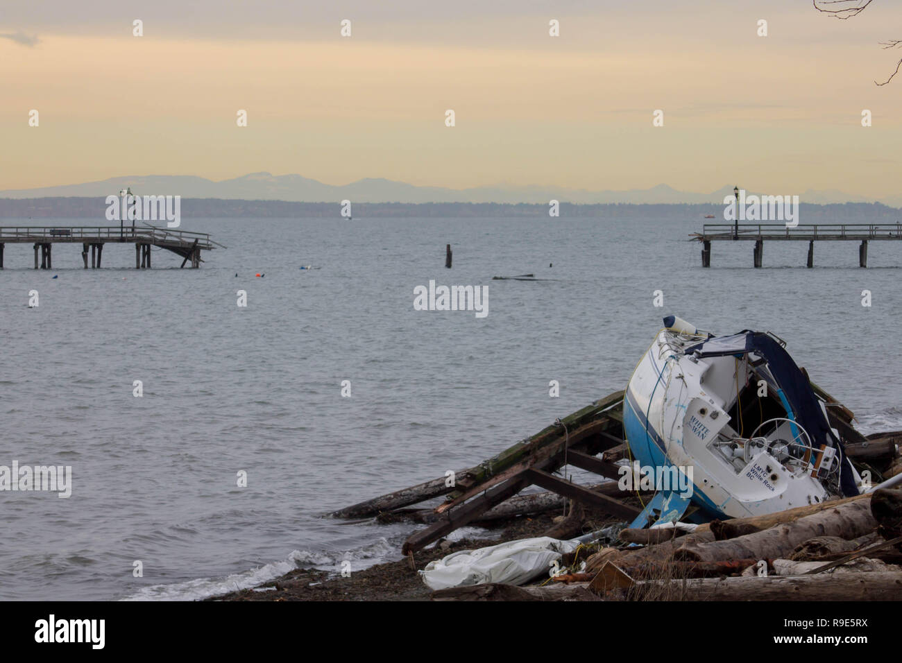 White Rock Sturm Folgen Stockfoto