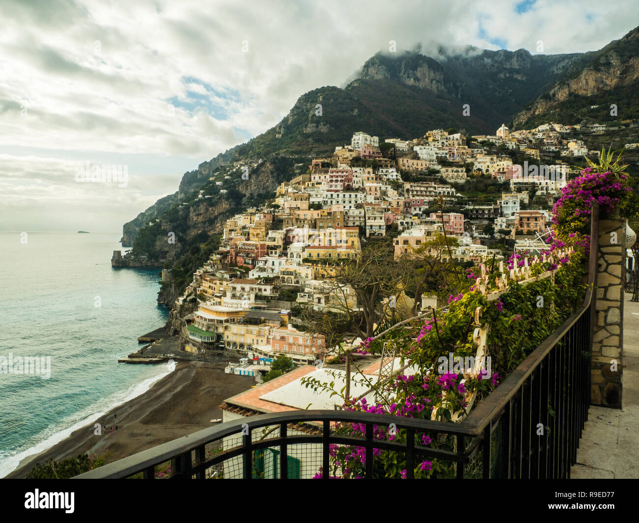 Positano an der Amalfiküste, Kampanien, Italien Stockfoto