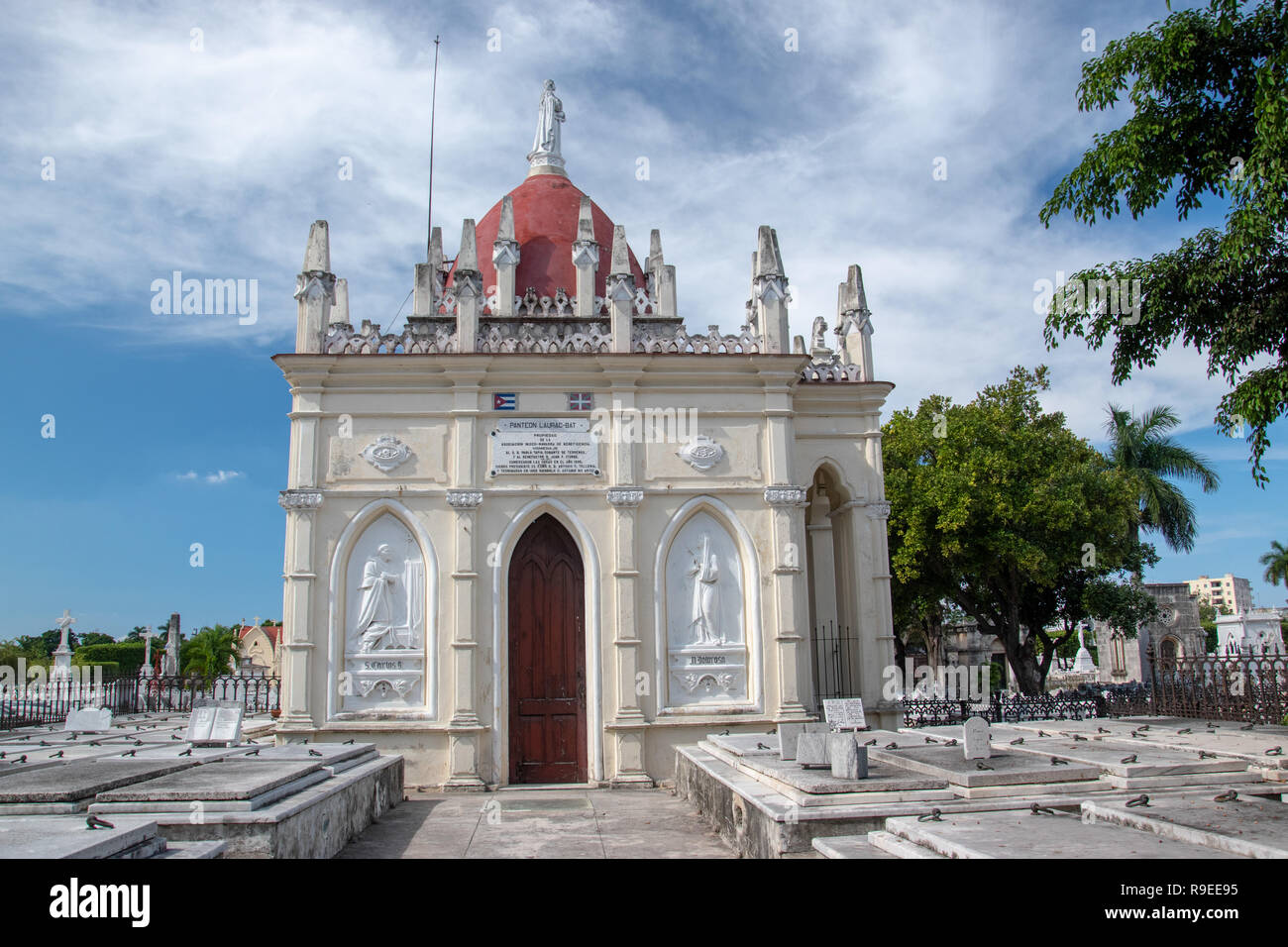 El Cementario de Cristobal Colon (Doppelpunkt Friedhof) wurde im Jahre 1876 in Vedado, Havanna, Kuba gegründet, Espada Friedhof austauschen. Für Christopher Columb benannt Stockfoto