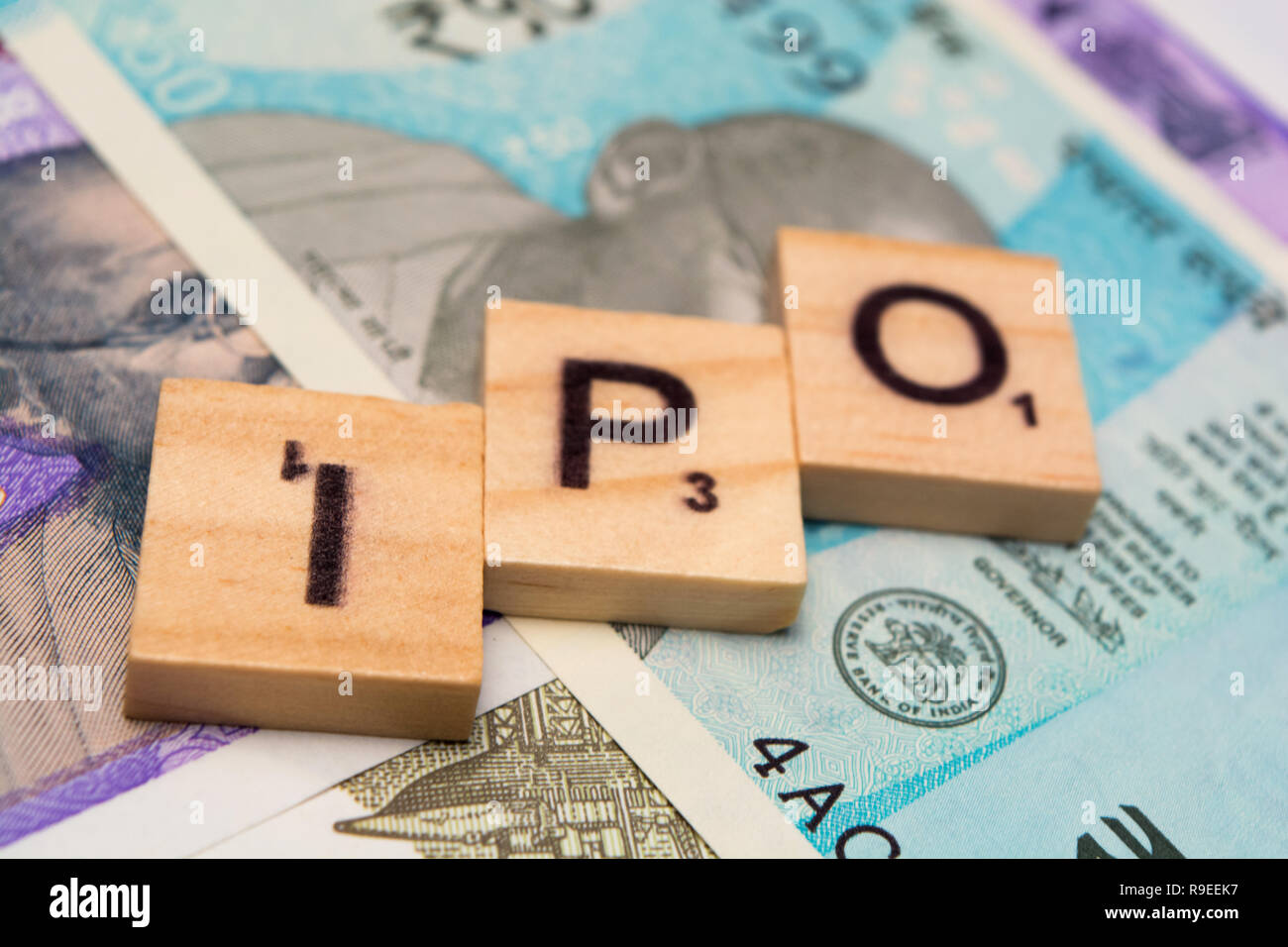 Initial Public Offering, IPO-Konzept mit der indischen Währung fest. Stockfoto