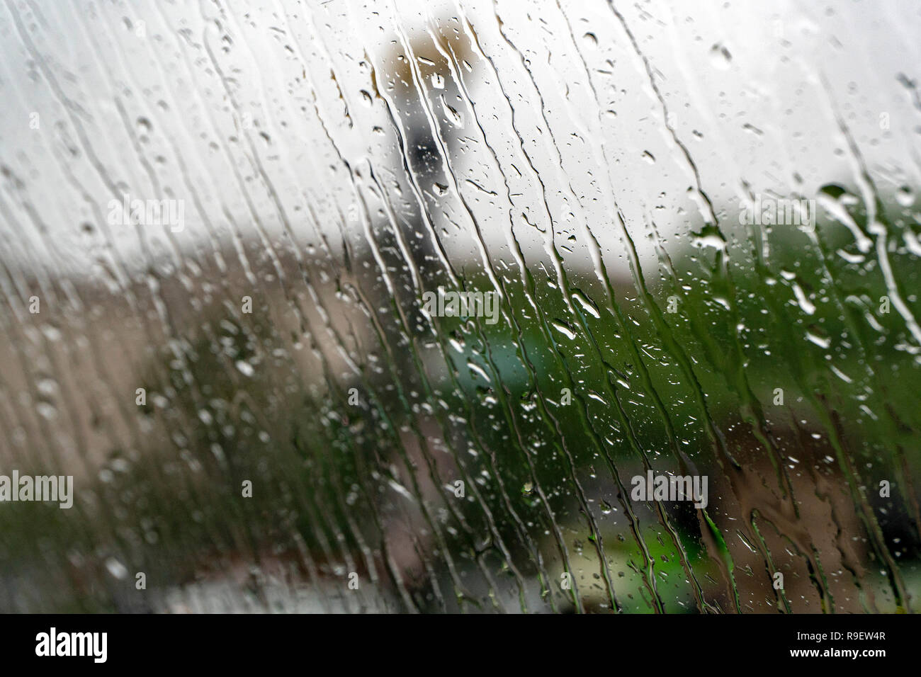 Heavy Rain auf Auto Glas Fenster in Washington DC, USA Stockfotografie -  Alamy