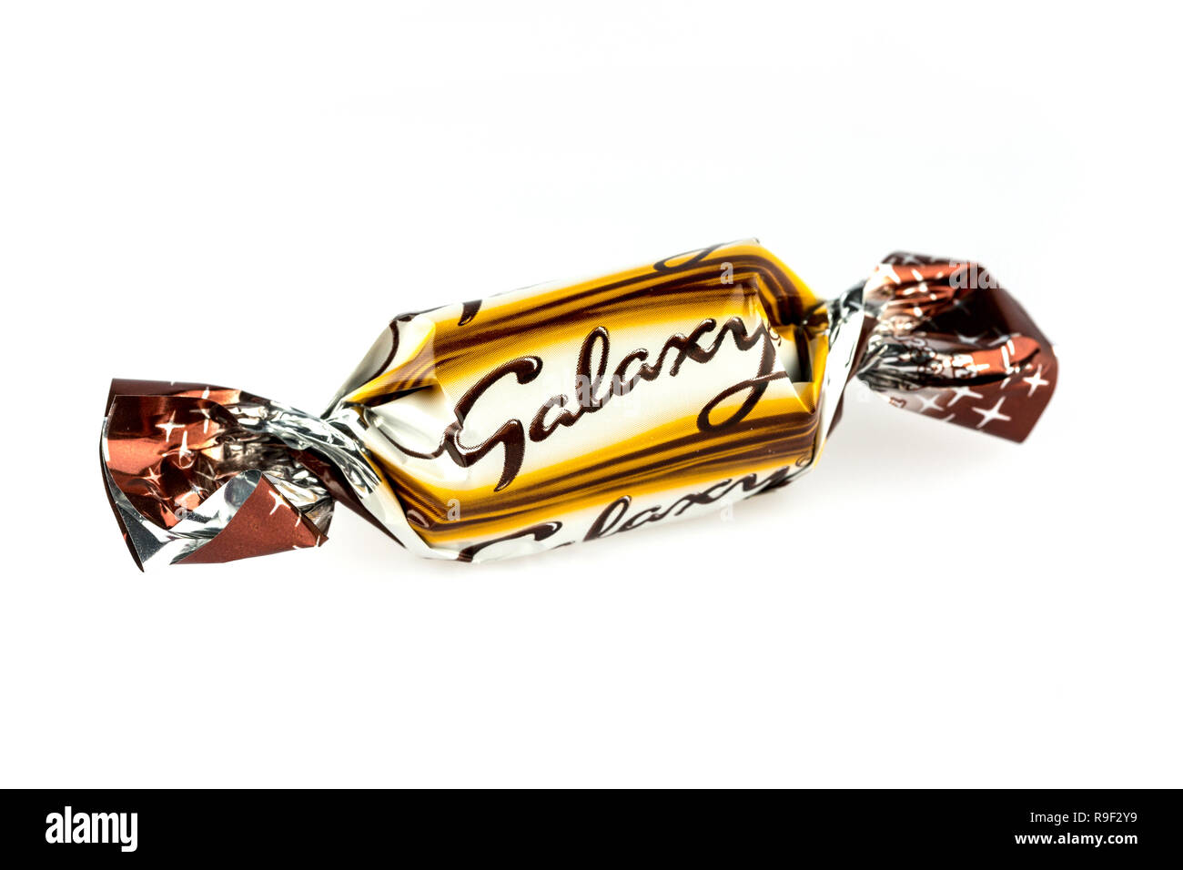 Galaxy feiern Schokolade auf weißem Hintergrund Stockfoto