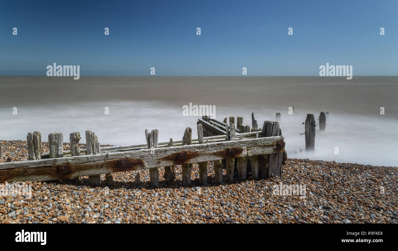 Buhnen bei Roggen Hafen Naturschutzgebiet Stockfoto