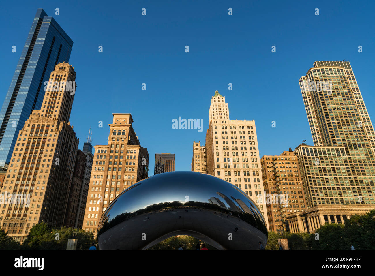 CHICAGO, Illinois/USA, 9. OKTOBER 2018: Bild des Cloud Gate oder die Bohne am Morgen 13. Oktober 2018 im Millennium Park, Chicago, Illinois Stockfoto