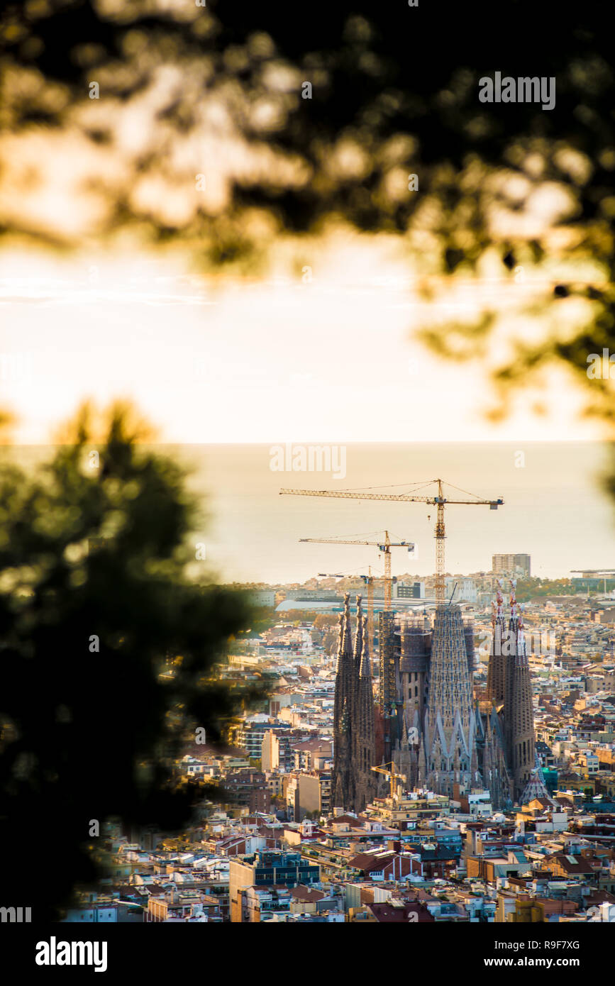 BARCELONA, SPANIEN - 24. November 2018: La Sagrada Familia im Bau. Es ist seitens der UNESCO-Weltkulturerbe von einem Künstler Anto Stockfoto