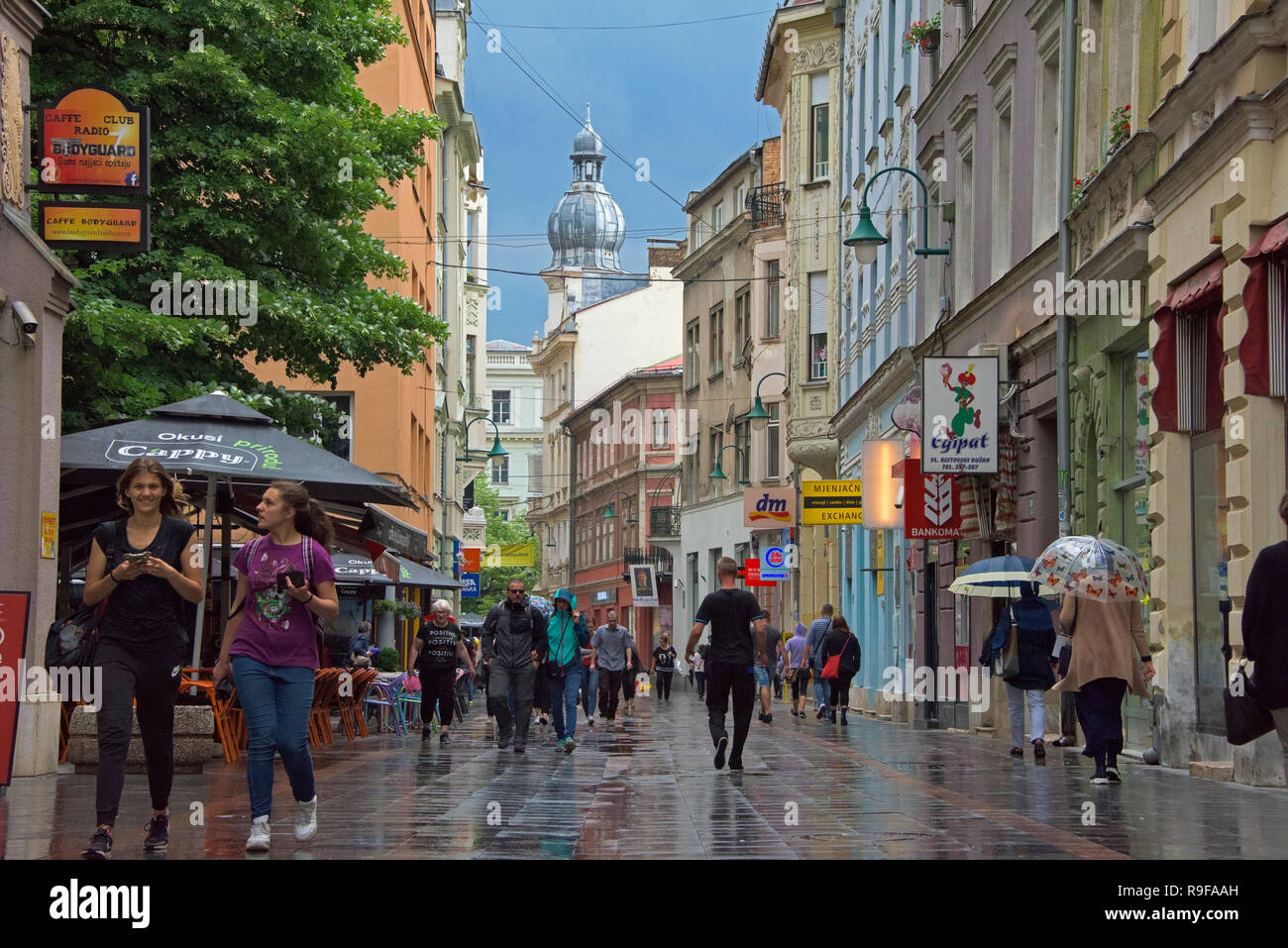 Blick auf die Straße in der Altstadt, Sarajevo, Bosnien und Herzegowina Stockfoto