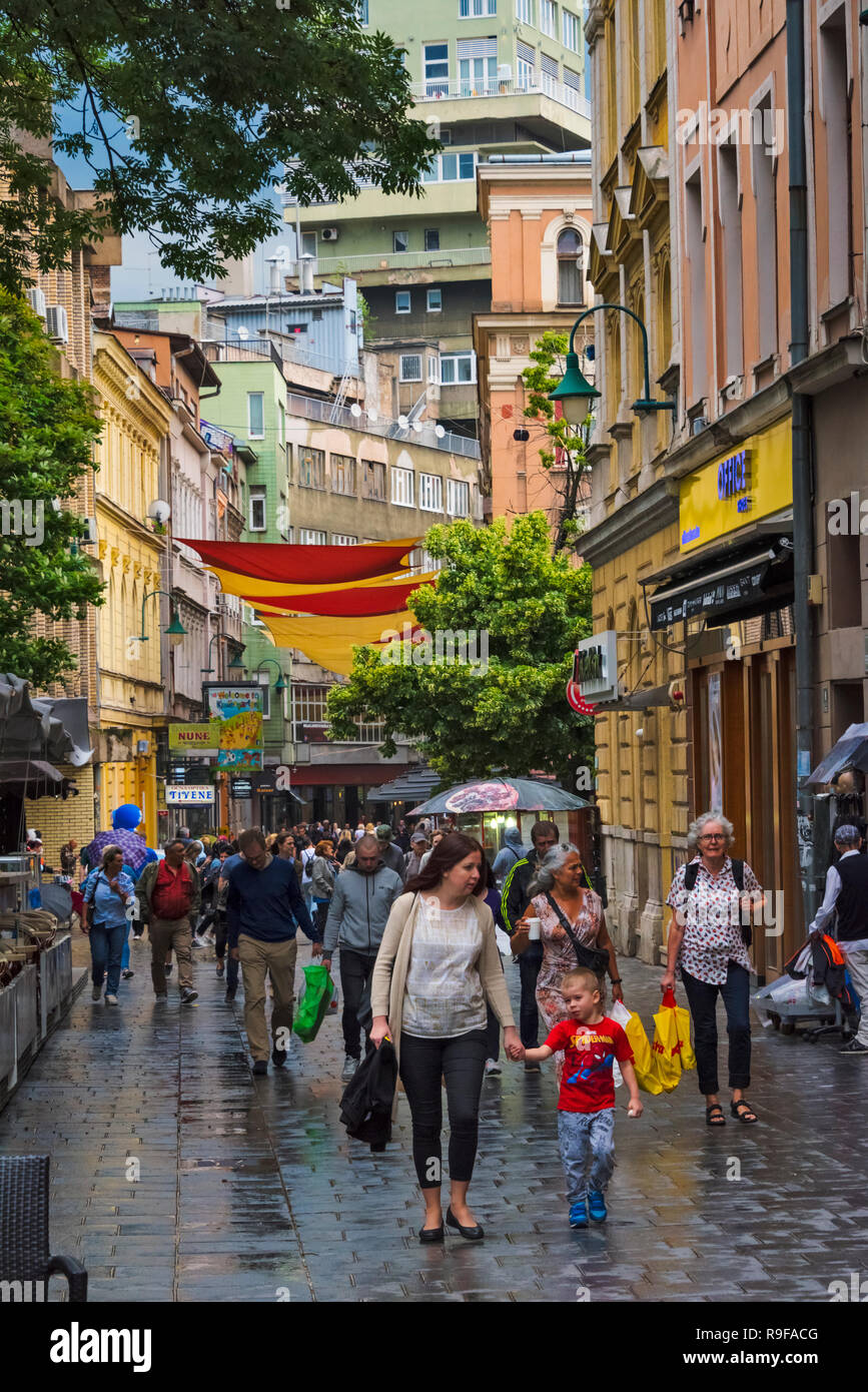 Blick auf die Straße in der Altstadt, Sarajevo, Bosnien und Herzegowina Stockfoto
