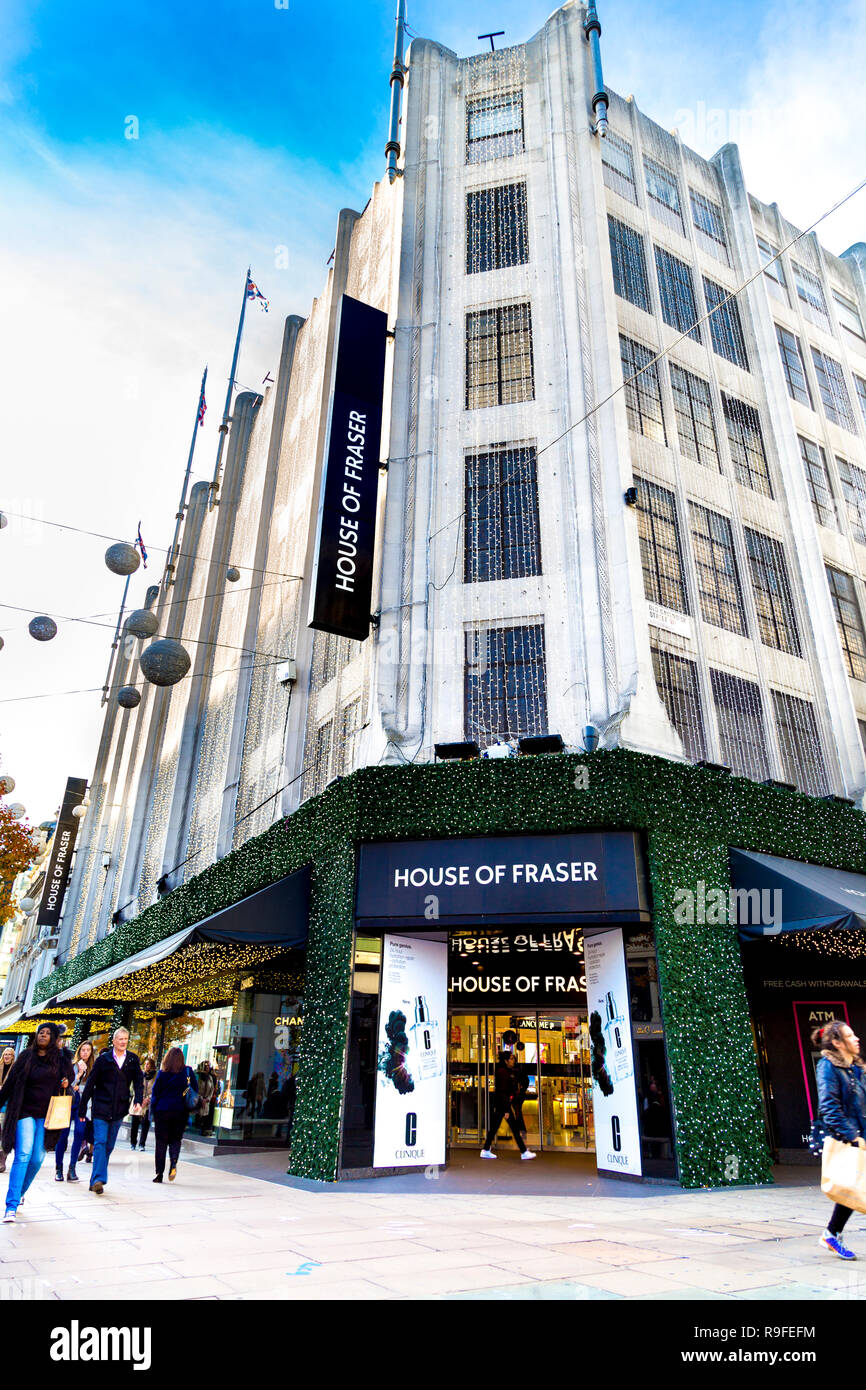 Vor dem Haus von Fraser Department Store auf der Oxford Street, London, UK Stockfoto