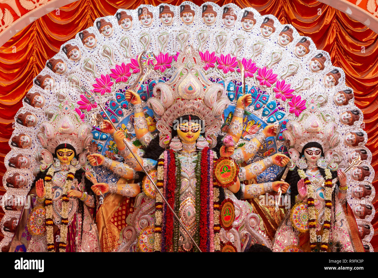Kali Badi, C.R. Park, New Delhi, DT-16 Oct 2018. Eine Ansicht von Durga Puja Pandal Idiol In Stockfoto