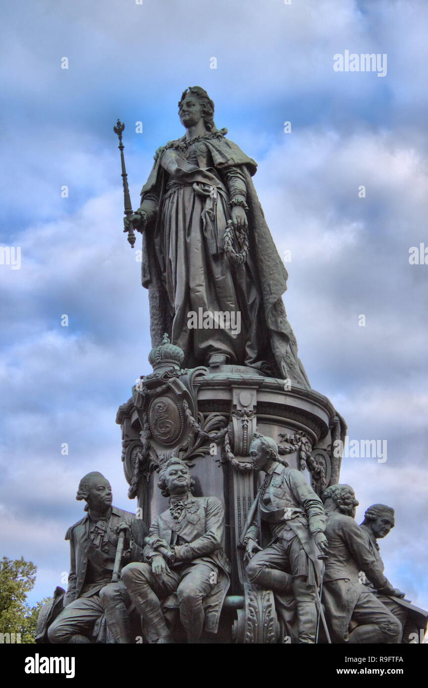 Denkmal für Katharina II - ein Denkmal auf Ostrovsky Platz in St. Petersburg, zu Ehren der Kaiserin Katharina II., 1873 gegründet, Russland Stockfoto
