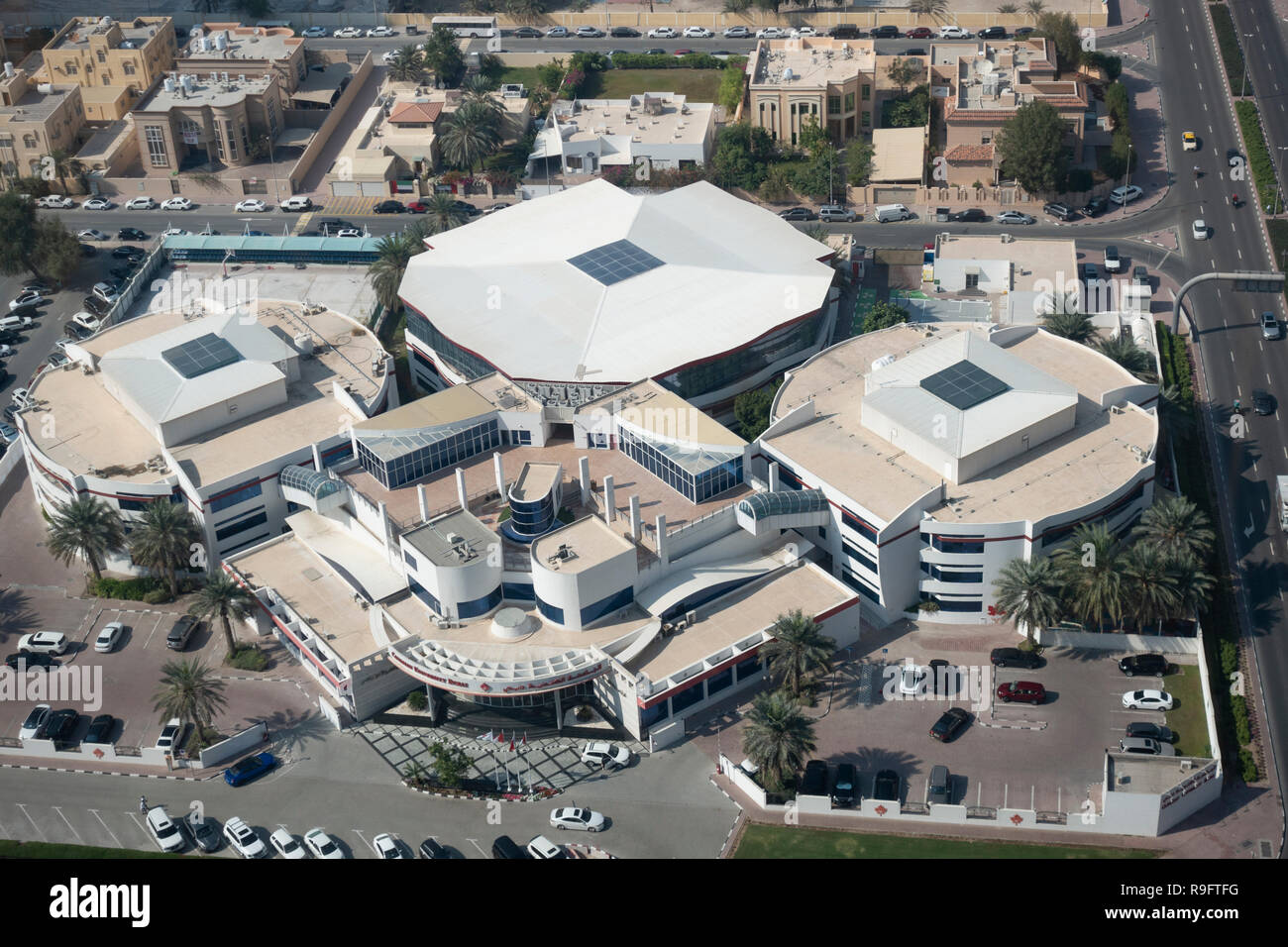 Die Außenseite des kanadischen Universität Dubai, Vereinigte Arabische Emirate Stockfoto