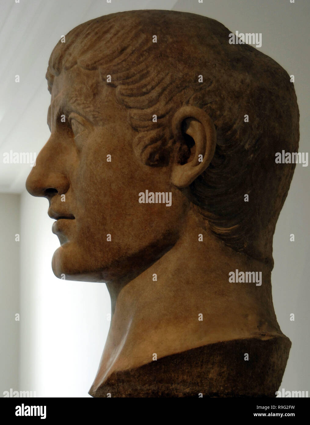 Konstantin I., der Große (272-337). Römische Kaiser. Marmor portrait Kopf. Ca. 325-370. Imperial. Konstantinische Zeit. Metropolitan Museum of Art New York. In den Vereinigten Staaten. Stockfoto