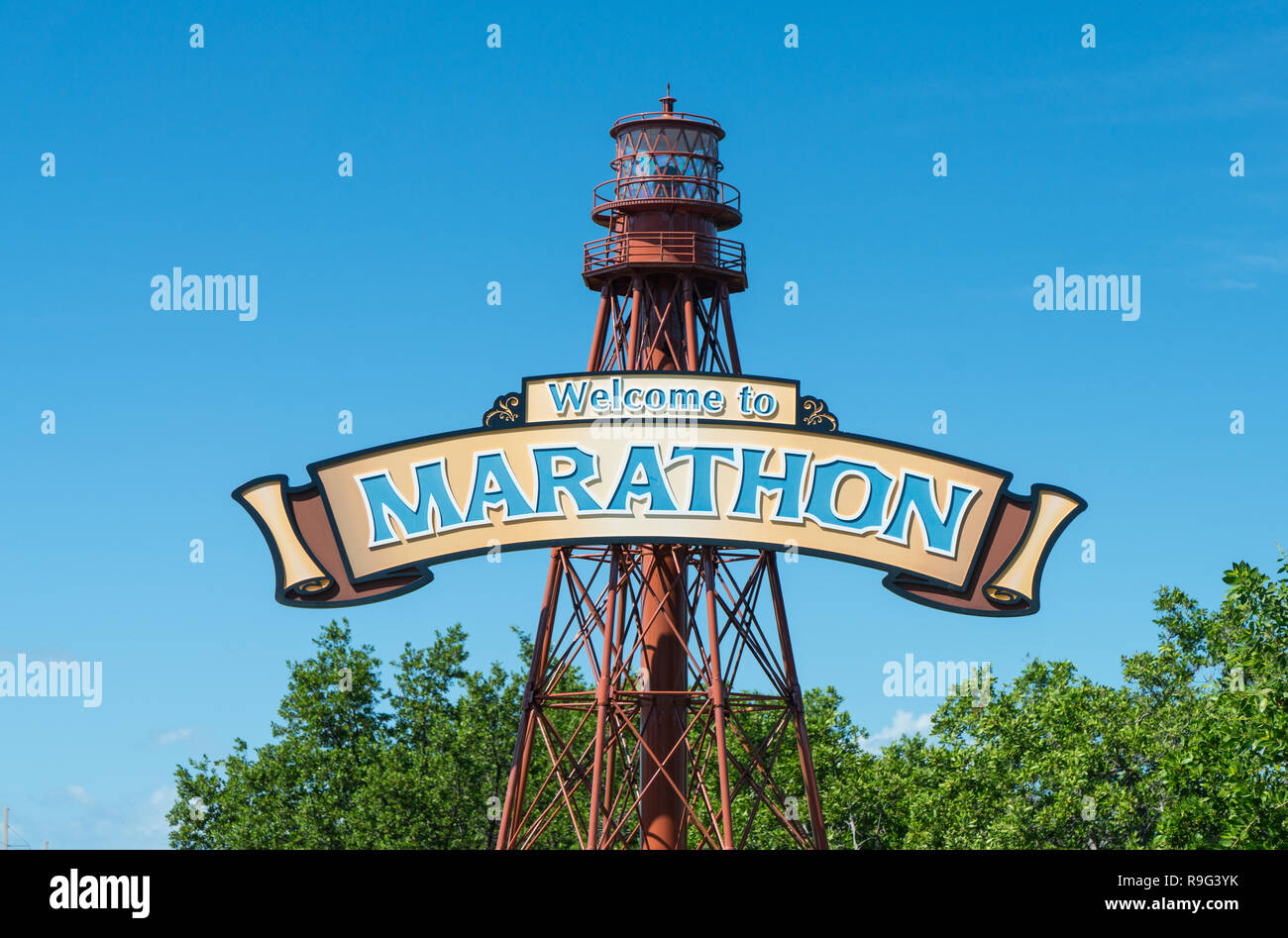 Willkommen Sie bei Marathon Zeichen auf Route 1 entlang der Florida Keys Stockfoto