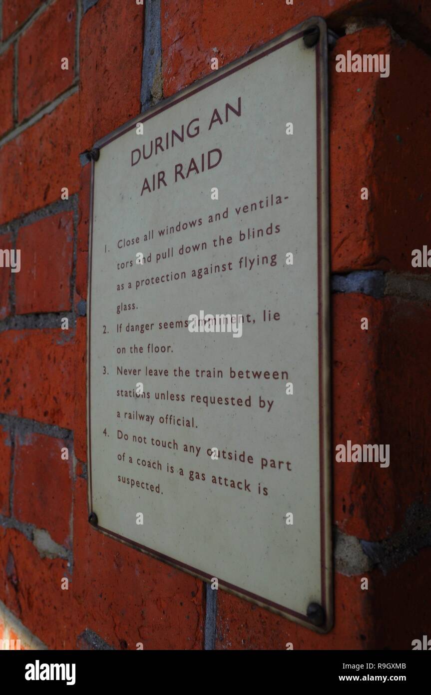 Hinweis bei North Weald Station, Epping Ongar Eisenbahn, Essex, UK. Stockfoto