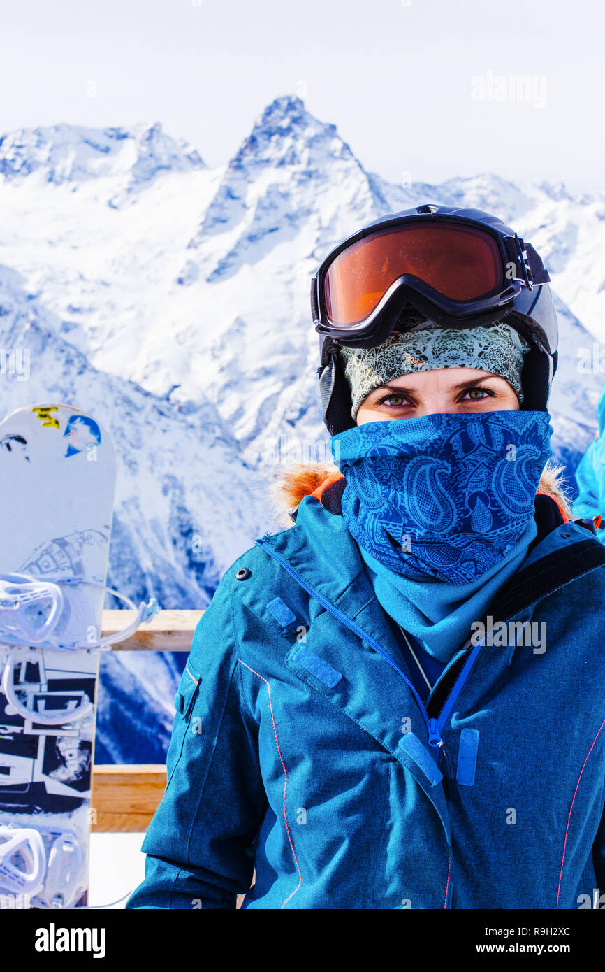 Snowboardmaske -Fotos und -Bildmaterial in hoher Auflösung – Alamy