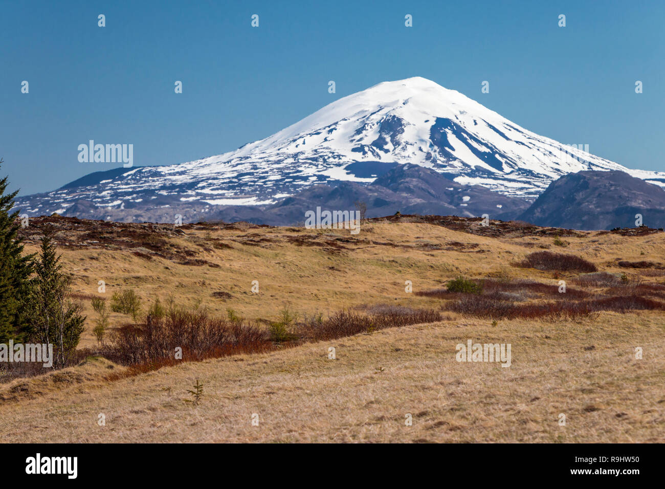 Die schneebedeckten Hekla Stratovulkan im südlichen Island, Europa. Stockfoto